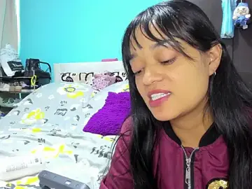 Stripchat Live Sex Cam of LazyandSniffer28