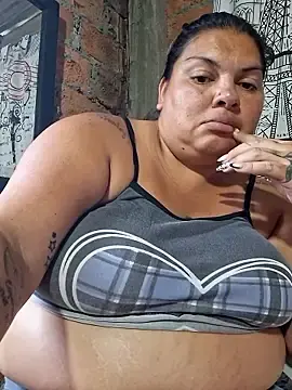Stripchat Sex Cam of chubby_sexy_big_tits