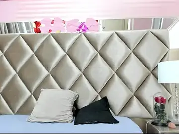 Stripchat Watch Live Sex Cams of Aurora-Rossi
