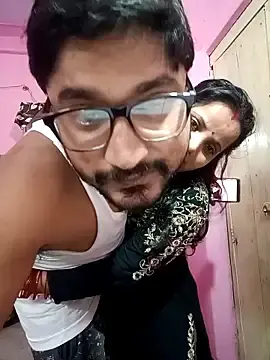 Stripchat Sex Cam of anushkabhabhi