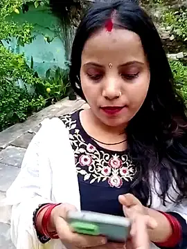 Stripchat Free Porn Cam of anushkabhabhi