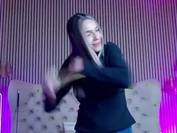 Stripchat Adult Webcam of PlayfulShow