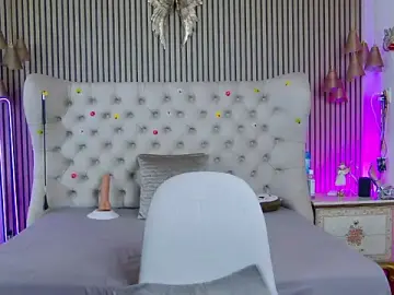 Stripchat Free Porn Cam of PlayfulShow