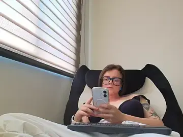 Stripchat Nude Webcam of Hannah______