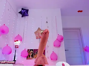 Stripchat Live Sex Cam of AstridHotty