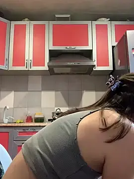 Stripchat Live Sex of SeducingYoghourt