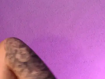 Stripchat Nude Webcam of Hellen_dumont