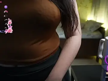 Stripchat Adult Webcams of Hey_Aly