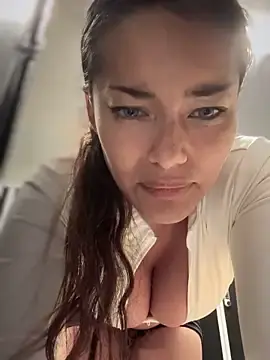 Stripchat Adult Video Chat of Risky_Workouts
