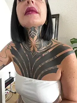Stripchat Live Sex of KathaleaNoir