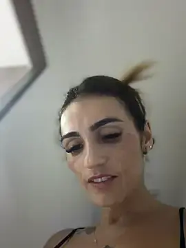 Stripchat Sex Cam of Samantha_bigboobs