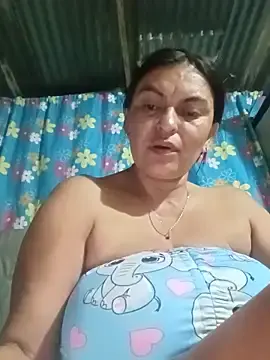 Stripchat Nude Webcam of Horny-Mommy-Dirty