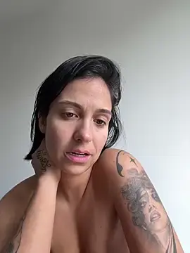 Stripchat Adult Webcam of LPetitekim