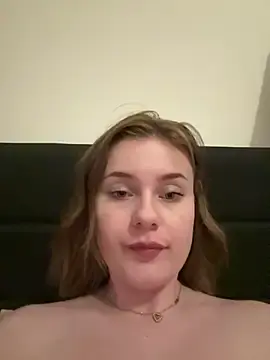 Stripchat Sex Cam of MaribelRiver