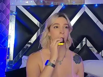 Stripchat Best live sex cam show of victoriaa_lee_