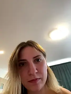 Stripchat Sex Cam of secretcrazy69