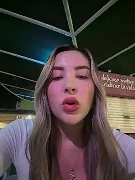 Stripchat Live Sex Cam of Alexa_seexy1