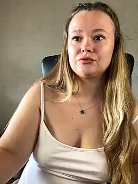 Stripchat Adult Webcam of CaramelleGirl