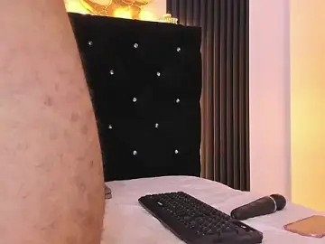 Stripchat Sex Cam of Bellahot387