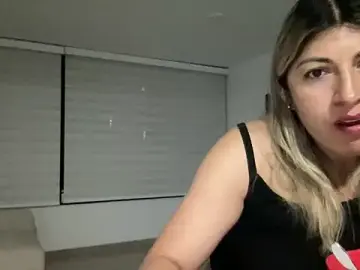 Stripchat Adult Webcam of LunaBeya