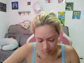 Stripchat Free Live Porn of MommyMiaWs