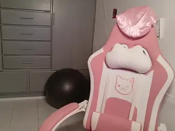 Stripchat Sex Cam of MommyMiaWs