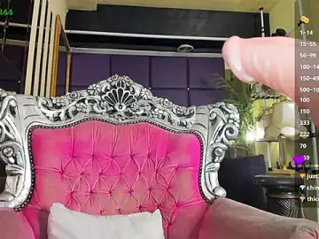 Stripchat Live Sex Cam of spicyxmilf