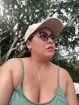 Stripchat Sex Cam of Ixchel_Anaid