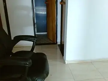 Stripchat Live Sex Cam of Ixchel_Anaid