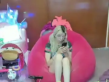 Stripchat Live Sex of Skinygirl