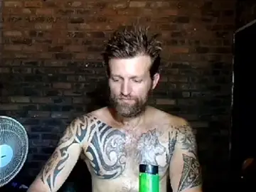 Stripchat Free Porn Cam of the-billy-blue