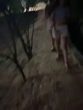 Stripchat Live Sex Cam of royalgirls_x