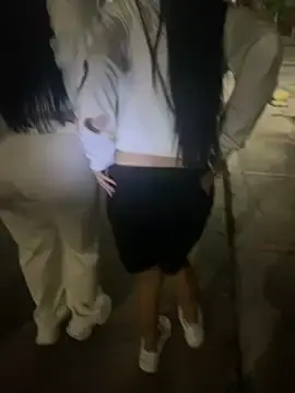 Stripchat Live Sex of royalgirls_x
