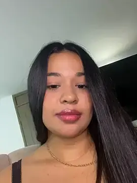 Stripchat Free Live Porn of Aitana98_