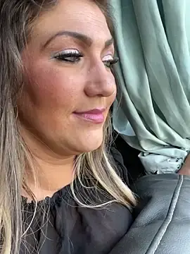 Stripchat Free Live Porn of LittleMissEeve