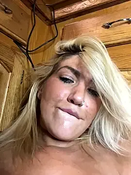Stripchat Live Porn of LittleMissEeve
