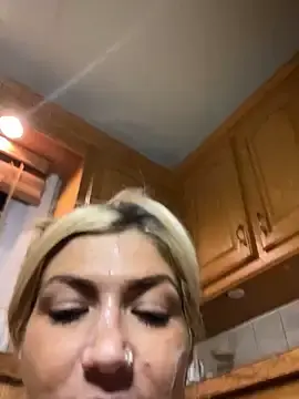 Stripchat Live Porn of LittleMissEeve