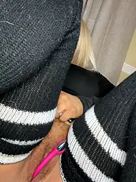 Stripchat Live Porn of LittleMissEeve