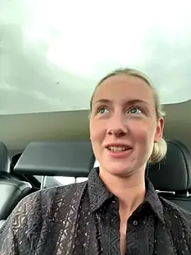 Stripchat Live Porn of CutieEmy
