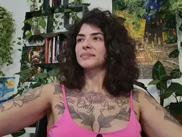 Stripchat Live Sex Cam of TaliMajesty