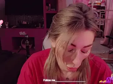 Stripchat Live Sex of AnnieGOld_