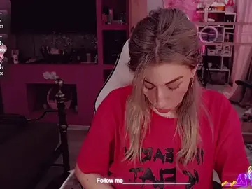 Stripchat Live Sex Cam of AnnieGOld_