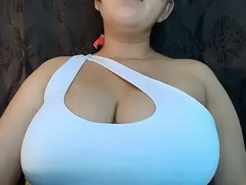 Stripchat Best live sex cam show of CarolineBrunx