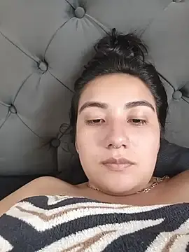 Stripchat Nude Webcam of Hellen_Alex