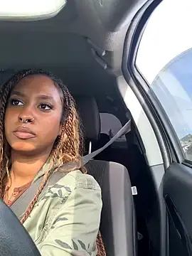 Stripchat Free Porn Cam of Your_Paris