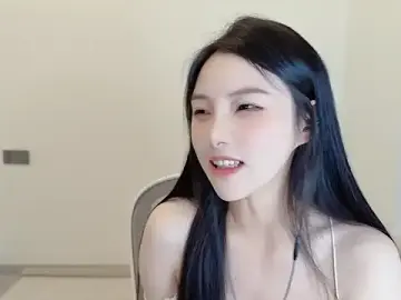 Stripchat Free Live Porn of holo_love