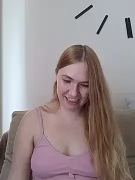 Stripchat Sex Cam of KisaVixen