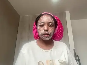 Stripchat Sex Cam of ChocolateCakeQueen