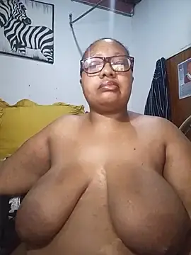 Stripchat Sex Cam of YELLOW_BONE
