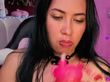 Stripchat Free Live Porn of nathalie_zanettii